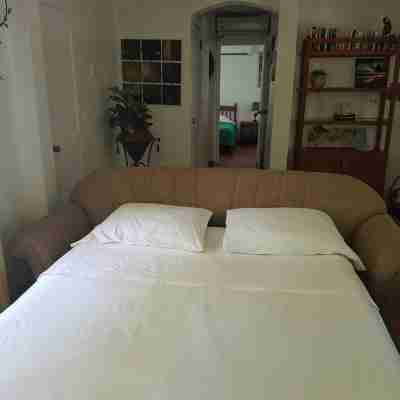 Private villa apartment with pool and within 15 minute walk to 3 beaches. Rooms