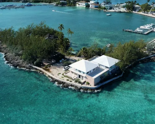 The feeling of an Island apart, surrounded by water! Convenient location. Hotels in George Town