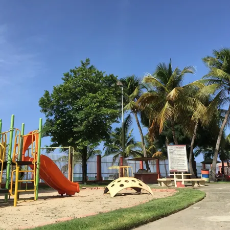 1Br + Living Room 821 Sqft with Ocean View - Direct Beach Access - WiFi