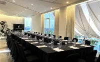 โรงแรมเกอมัง ไอคอน - อ่างจากุชชี่
