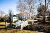 Rosewood Country Inn - parking