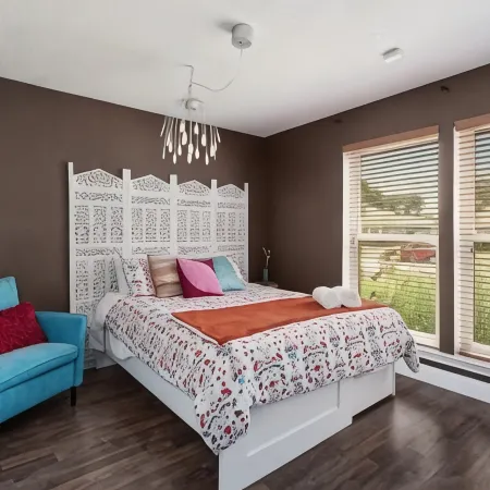 Paradise in Plano-4 bedroom home with pool, spa and jacuzzi suite.