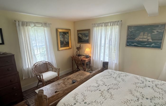 Charming Newly-Renovated Waterfront Cottage in Lubec