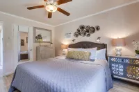Orange Home with 2 King Bedrooms - Fun Patio Area - balcony