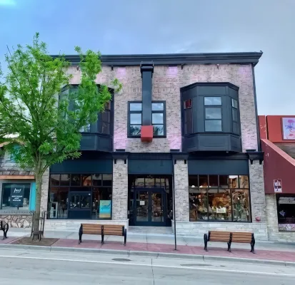 Fantastic Location! Downtown Wisconsin Dells - 4-Star