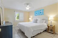 622 Oceanfront Surf Villa: Calm & Cozy Retreat with Vintage Charm by the Sea - ブティック