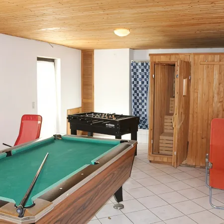 Spacious and comfortable apartment with terrace for up to 7 people