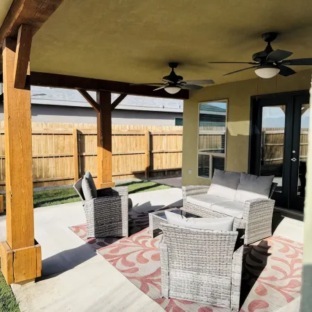 Charming 3-bedroom house with AC, WiFi in tranquil Hobbs