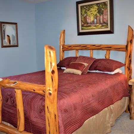 Walk to the Slopes from a Great Condo!  - THE MOUNTAIN IS OPEN