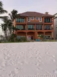 Beachfront Luxury Home- Watch the Waves from Your Pool & 15 Steps to the Beach - ジャグジー