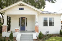 The Vincent B - on Government St! Walk to Restaurants, Bars & Shopping! - 4-Star