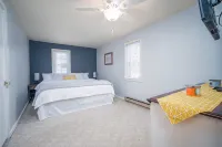 Private Home: Lightkeeper's Refuge steps to beach, marina and boat slip - 4-Star