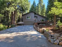 Newly updated Lake Almanor West home just minutes from the lake - Feriehus