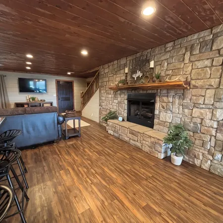Spacious house with amazing mountain views in the Potato Hills