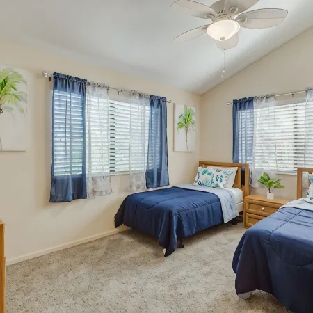 Newly Updated 2 Bed/1.5 Bath Townhome-3 Minute Walk to Beach-Best Deal Around!!