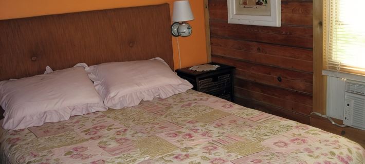 Quaint, peaceful, & creekside!  Alarka Peaceful Creek Cabin - Bryson City Hôtels à&nbsp;: Comte de Swain