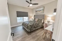 3 Bed 4 Bath Townhouse w Porch & Rooftop Deck- 5 Min to Downtown! - Balkoner