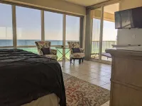 Gulf Front 2000sqf Condo, Large Balcony, Private Beach & Pool, Free Beach Setup - بوتيك