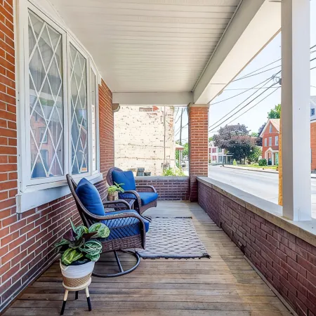 Cheerful 2-bedroom home in the Boro Chambersburg