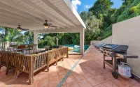 Private Oasis with Breathtaking Ocean Views and Huge Pool - 4 stjerner