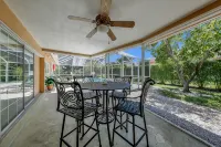 Updated and Spacious 3 Bed 2 BA Home, Heated Pool, 4 Bikes, 5 Min Walk to Beach - 2-Star