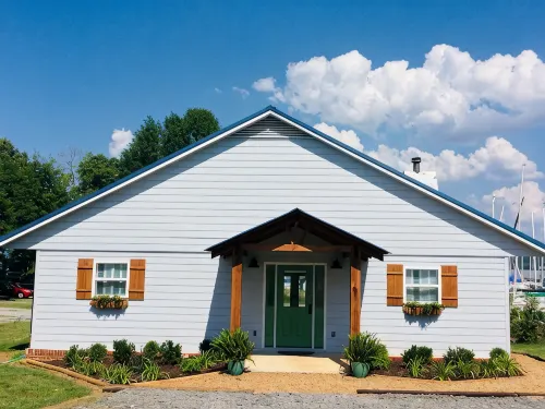 Beautiful, new house on Lake Guntersville! - 3 tähden