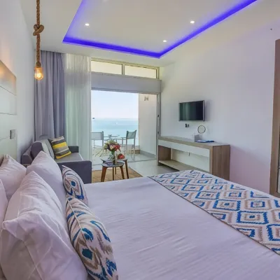 Island Boutique Hotel Hotels near Mackenzie Beach