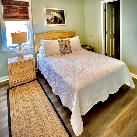 Oceanfront 2 Bd, 2.5 BTH in Surfside!