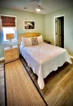Oceanfront 2 Bd, 2.5 BTH in Surfside! - Boutique