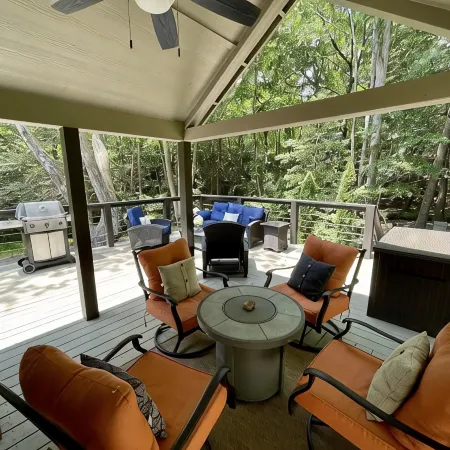 Creekside Tiny house in fantastic Monteagle! Quick hike to waterfall!