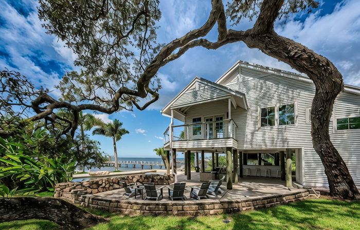 NEW Fully renovated Gulf front home w/private resort style pool, outdoor kitchen