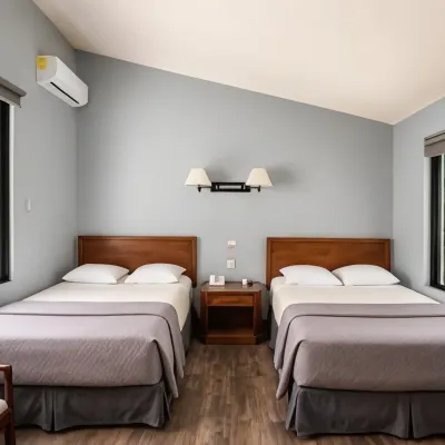 Sina Suites Cancun - Solo Adultos Các khách sạn gần Trung tâm mua sắm Forum By The Sea