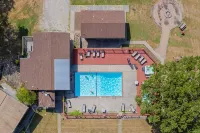 Cozy Lake Front Cabin23, Resort Pool,HotTub,Fire Pit,Kayaks,Pickle Ball,Trails!! - Chalets
