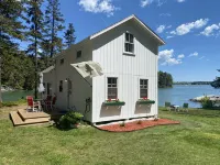 Cove Cottage: Quietly Nestled Between The Pines Of Tranquil Seavey Cove - Wifi