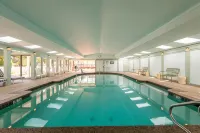 Meadowmere Resort - Pools