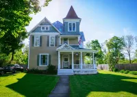 Burdett House Bed & Breakfast - 3-Star
