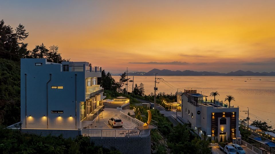 Yeosu Road 328 Ocean View Pool Villa