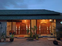 Watukarung Ristu Homestay - Beach