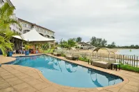 Bon Hotel Waterfront Richards Bay - Beach