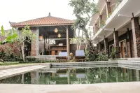 Govardan Home Stay - Beach