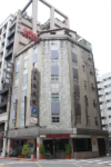 โรงแรมเดอะดีลเลอร์