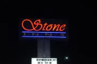 Stone Inn Motel فنادق في Gentry