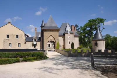 Château Origny - Moulins Các khách sạn ở Neuvy
