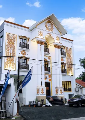 King Royal Hotel Hotels in Brebes