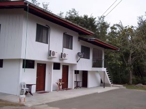 OYO 90037 the 7 Lodge Tambunan