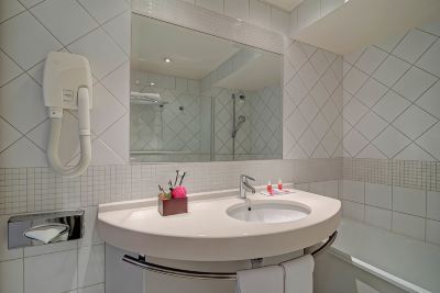 スーペリアツインルーム ホテル コーマルティン オペラ アストテルの写真