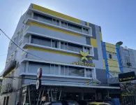Avira Hotel Makassar Hotels in Pandang
