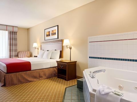 Country Inn & Suites by Radisson, Nevada, MO