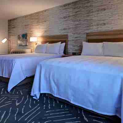 Home2 Suites by Hilton Anaheim Resort Rooms