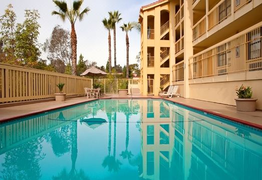 3. 라 퀸타 인 샌..